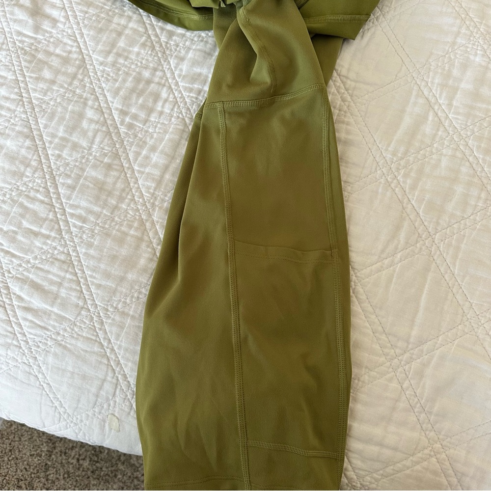 Fabletics exercise dress - Picture 2 of 4